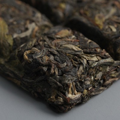 大量批发 云南普洱茶 冰糖甜 大树老树普洱生茶砖 春茶45g图3