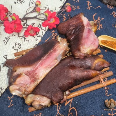 柴火烟熏腊猪蹄 免剁腊味工厂腊肉批发预制菜腊猪蹄 家用腊猪脚香 2袋图4