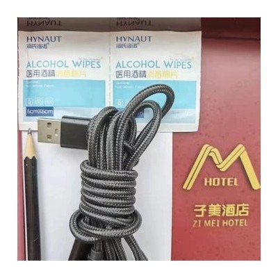 零压精致大床房｜梦百合宫廷记忆棉床垫、枕头图4