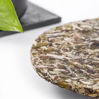 福鼎的白茶2021年白毫银针茶饼300克日晒高山茶厂家直供批发  2个图3