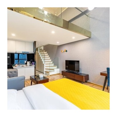 轻奢Loft家庭五人房图3