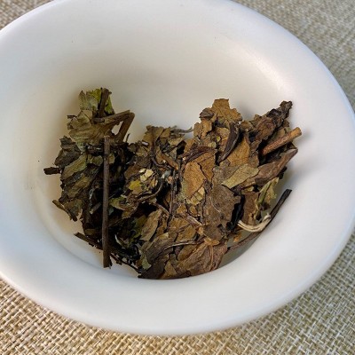 福鼎厂家老寿眉饼2015年有机寿眉饼陈年老白茶茶饼老寿眉茶叶批发  2件图5