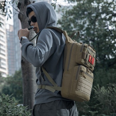 户外骑行水袋背包迷彩多功能战术攻击双肩背囊野营登山旅行电脑包2个图4
