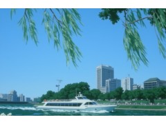 想去宁波旅行，有什么好的酒店或景点介绍吗？